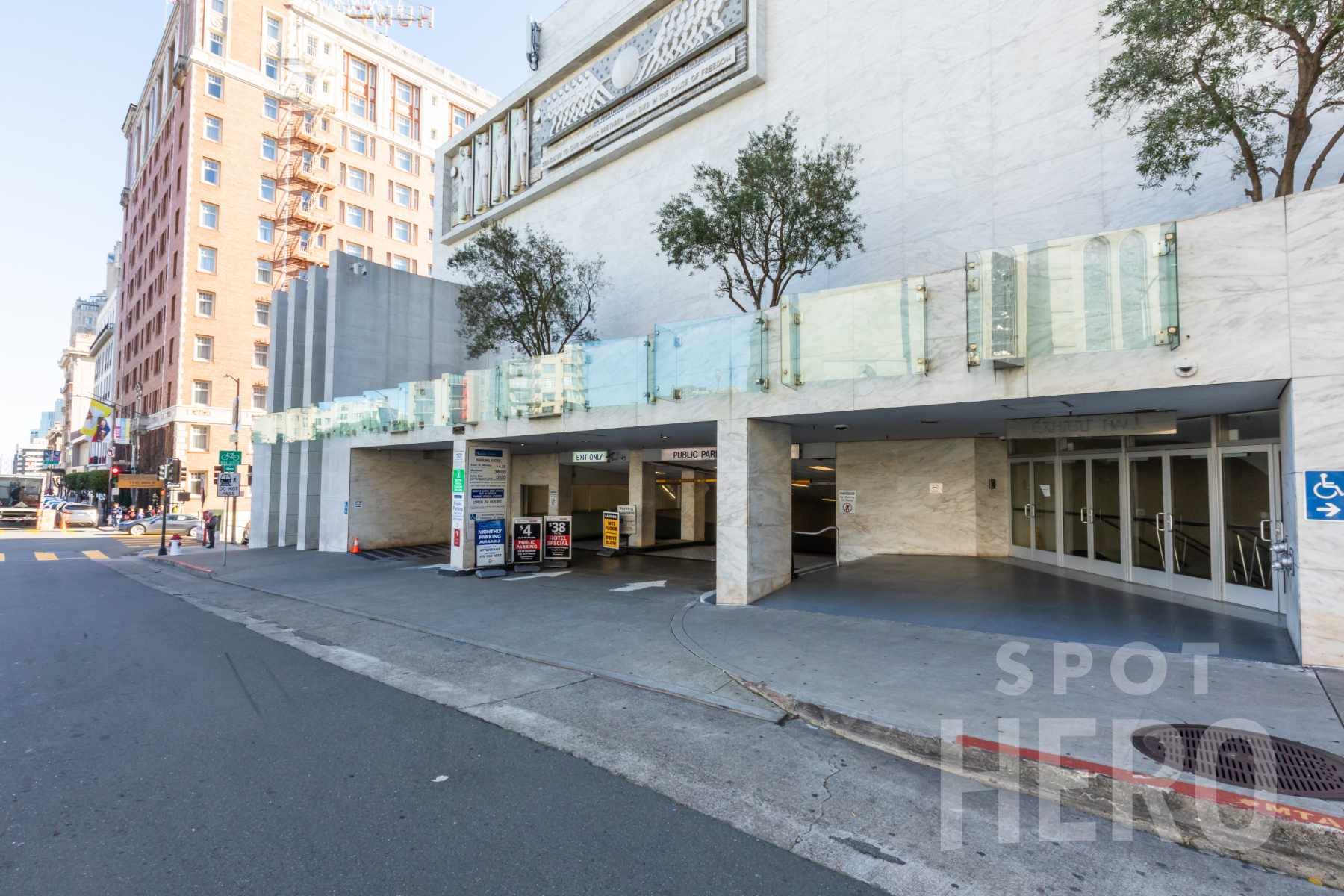 Photo of 1101 California St. - Masonic Center Garage
